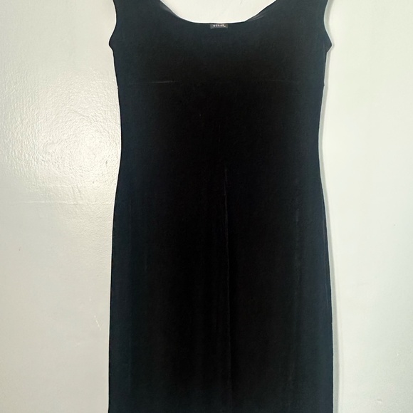 (Y2K) VINTAGE VELVET BLACK GUESS FIT-FORMING DRESS - Picture 4 of 7